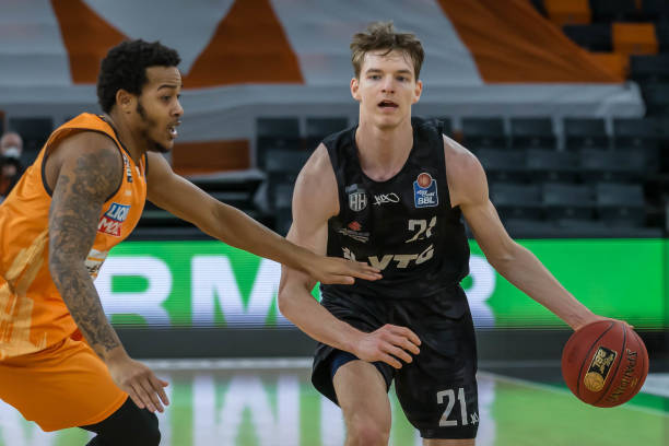 高强度的比 高强度的比